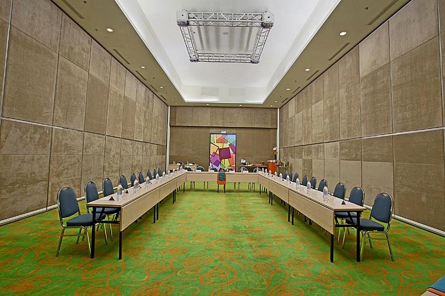 Harris Hotel And Conventions Kelapa Gading Jakarta Buitenkant foto