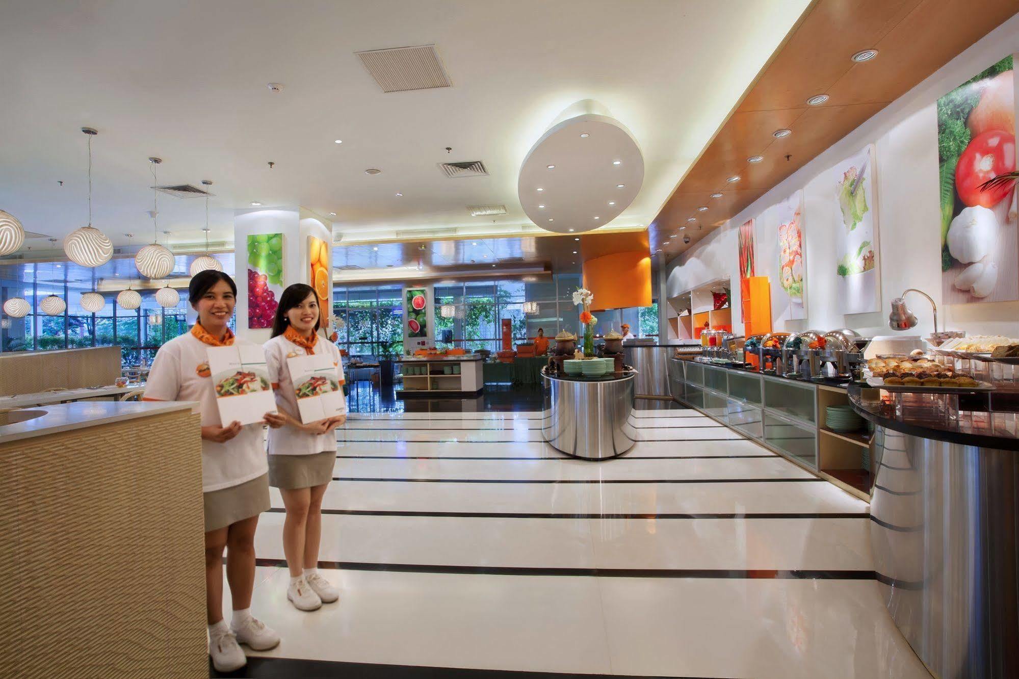 Harris Hotel And Conventions Kelapa Gading Jakarta Buitenkant foto