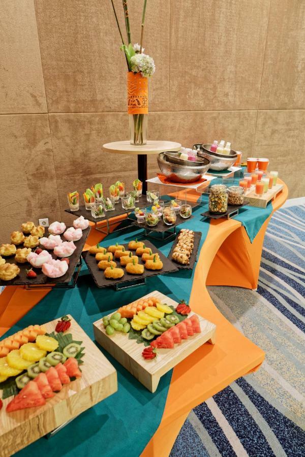 Harris Hotel And Conventions Kelapa Gading Jakarta Buitenkant foto